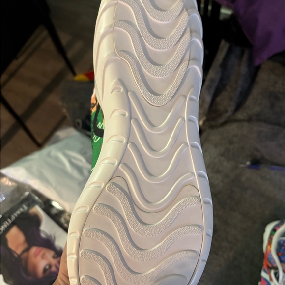 White and Green Sneakers - Picture 3 of 5